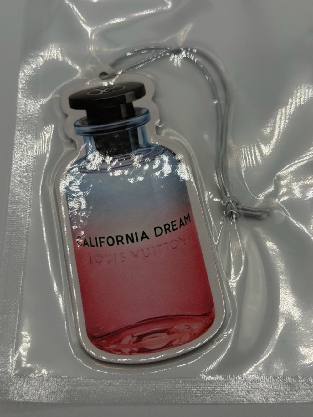 Source Unknown Pink & Blue California Dream Scented Bottle Tag